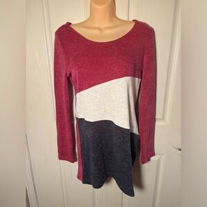 Clocolor pink sweater